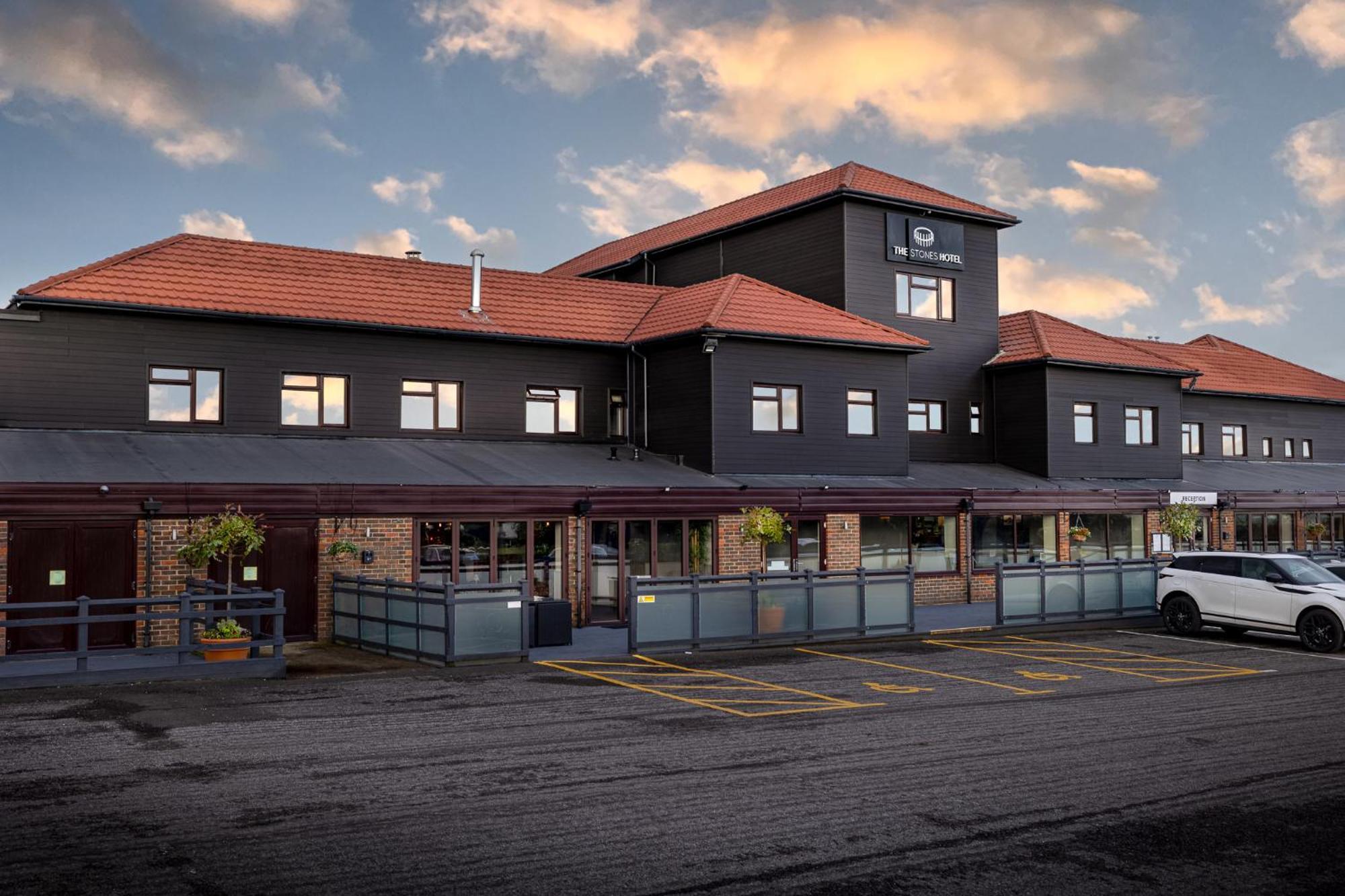 The Stones Hotel Salisbury Exterior photo